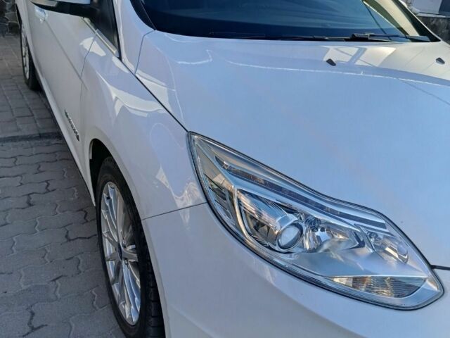 Белый Форд Фокус, объемом двигателя 0 л и пробегом 88 тыс. км за 7500 $, фото 3 на Automoto.ua