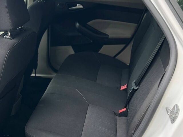 Білий Форд Фокус, об'ємом двигуна 0 л та пробігом 91 тис. км за 8500 $, фото 9 на Automoto.ua