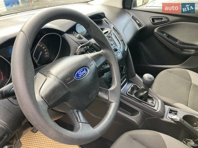 Форд Фокус 2014 в Одессе на Automoto.ua Белый Форд Фокус, объемом двигателя 1 л и пробегом 111 тыс. км за 4999 $, фото 15 на Automoto.ua