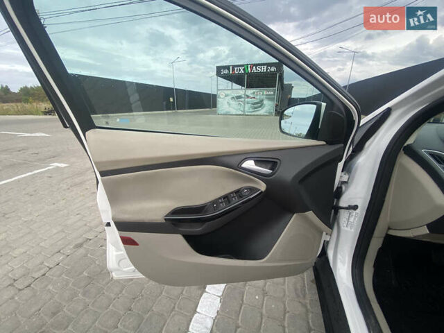 Білий Форд Фокус, об'ємом двигуна 0 л та пробігом 58 тис. км за 8500 $, фото 12 на Automoto.ua