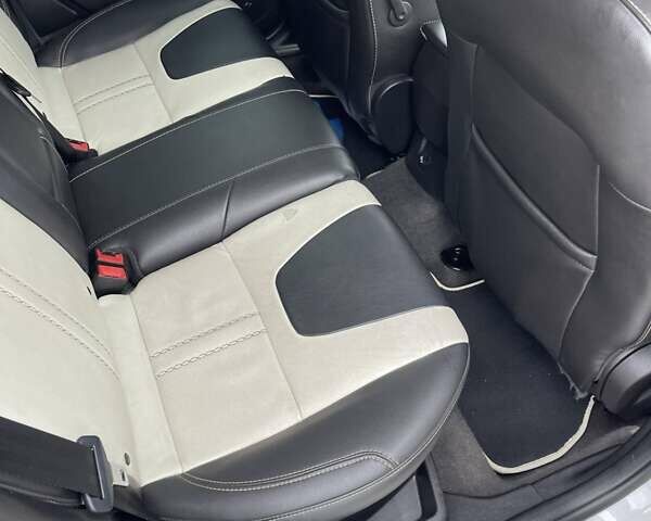 Форд Фокус 2014 в Золочев на Automoto.ua Белый Форд Фокус, объемом двигателя 2 л и пробегом 146 тыс. км за 8399 $, фото 10 на Automoto.ua