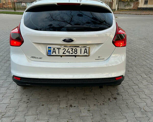 Белый Форд Фокус, объемом двигателя 2 л и пробегом 307 тыс. км за 6800 $, фото 1 на Automoto.ua