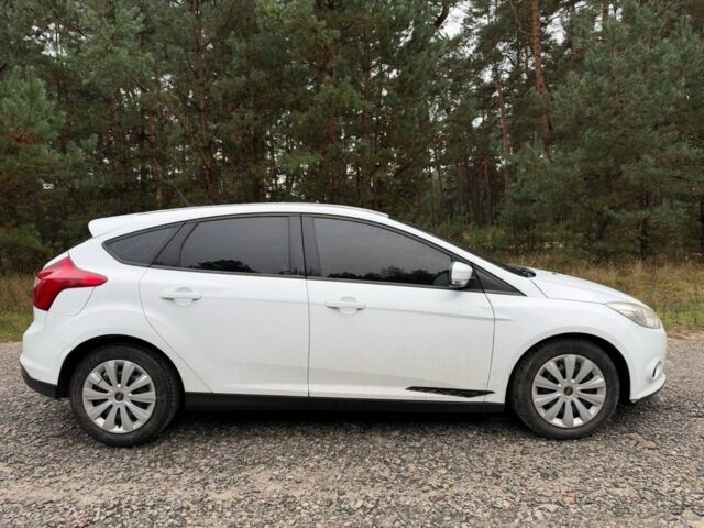 Білий Форд Фокус, об'ємом двигуна 1 л та пробігом 185 тис. км за 5451 $, фото 3 на Automoto.ua