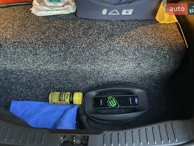 Белый Форд Фокус, объемом двигателя 0 л и пробегом 118 тыс. км за 7400 $, фото 23 на Automoto.ua