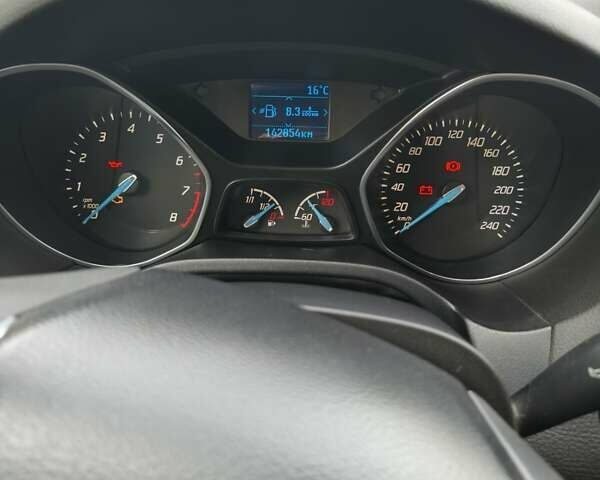 Форд Фокус 2014 в Каменское - Днепродзержинск на Automoto.ua Белый Форд Фокус, объемом двигателя 1 л и пробегом 142 тыс. км за 7800 $, фото 12 на Automoto.ua