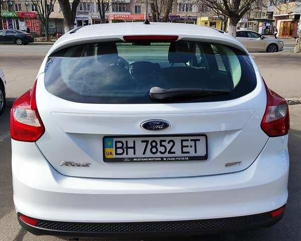 Білий Форд Фокус, об'ємом двигуна 1 л та пробігом 141 тис. км за 6990 $, фото 5 на Automoto.ua