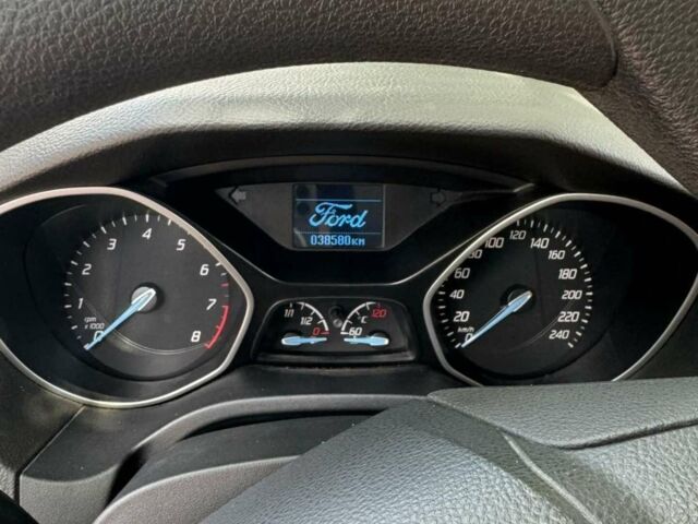Білий Форд Фокус, об'ємом двигуна 1 л та пробігом 40 тис. км за 8500 $, фото 3 на Automoto.ua