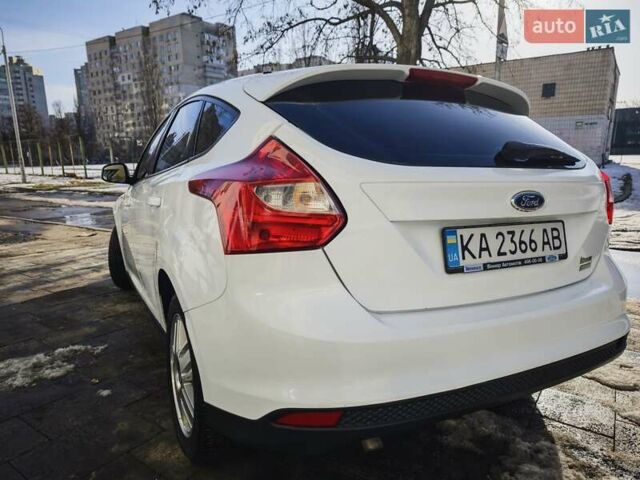 Белый Форд Фокус, объемом двигателя 1 л и пробегом 147 тыс. км за 6100 $, фото 7 на Automoto.ua