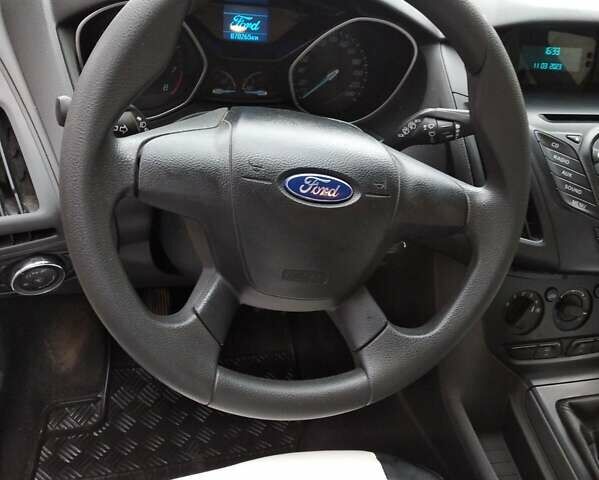 Білий Форд Фокус, об'ємом двигуна 1 л та пробігом 70 тис. км за 9500 $, фото 6 на Automoto.ua
