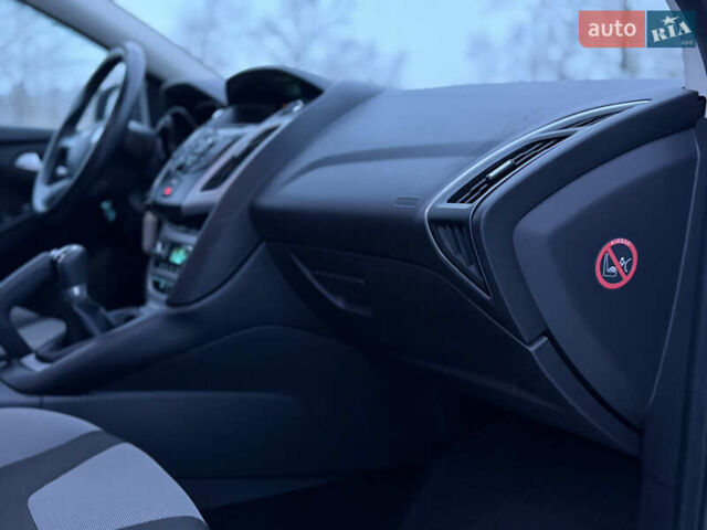 Білий Форд Фокус, об'ємом двигуна 1 л та пробігом 55 тис. км за 7900 $, фото 10 на Automoto.ua