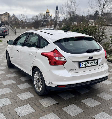 Білий Форд Фокус, об'ємом двигуна 0 л та пробігом 147 тис. км за 5600 $, фото 2 на Automoto.ua