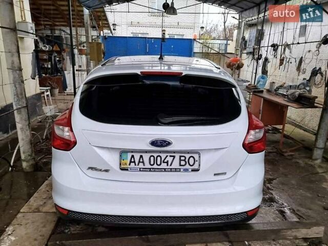 Белый Форд Фокус, объемом двигателя 1 л и пробегом 112 тыс. км за 5700 $, фото 1 на Automoto.ua