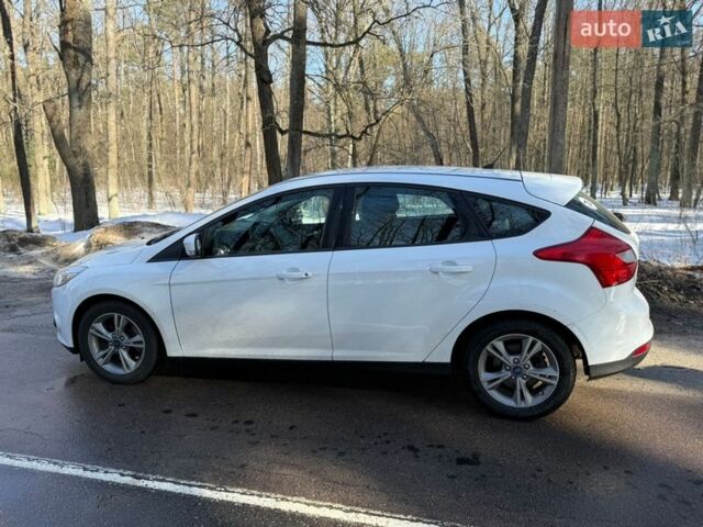 Белый Форд Фокус, объемом двигателя 2 л и пробегом 230 тыс. км за 8500 $, фото 3 на Automoto.ua