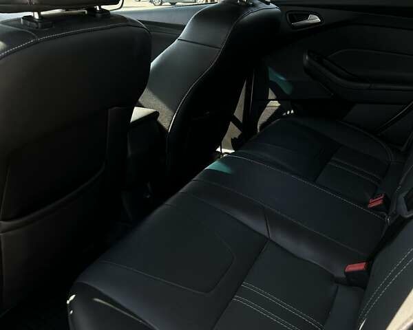 Белый Форд Фокус, объемом двигателя 2 л и пробегом 161 тыс. км за 8900 $, фото 9 на Automoto.ua