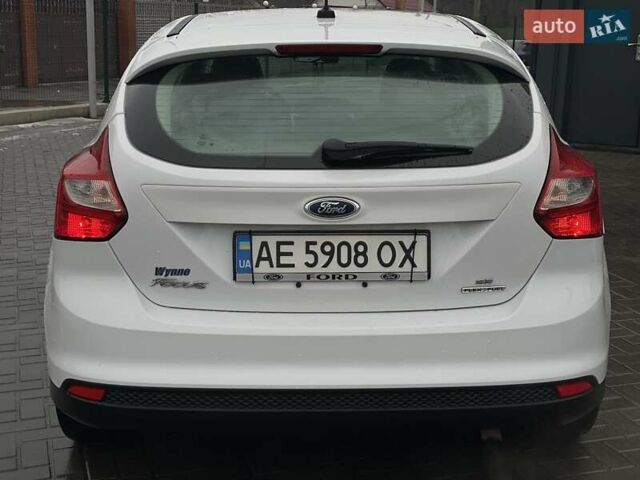 Белый Форд Фокус, объемом двигателя 2 л и пробегом 179 тыс. км за 7600 $, фото 4 на Automoto.ua