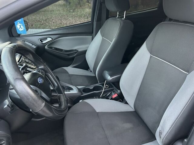 Белый Форд Фокус, объемом двигателя 2 л и пробегом 306 тыс. км за 6850 $, фото 5 на Automoto.ua