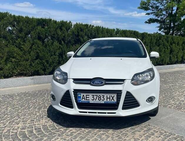 Белый Форд Фокус, объемом двигателя 1 л и пробегом 198 тыс. км за 5200 $, фото 2 на Automoto.ua