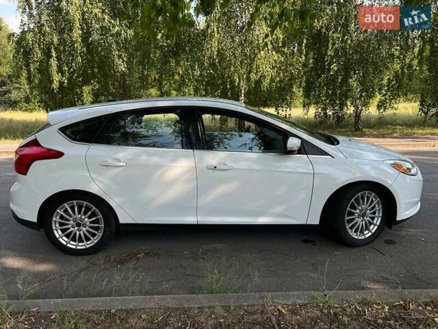 Белый Форд Фокус, объемом двигателя 0 л и пробегом 155 тыс. км за 6900 $, фото 1 на Automoto.ua