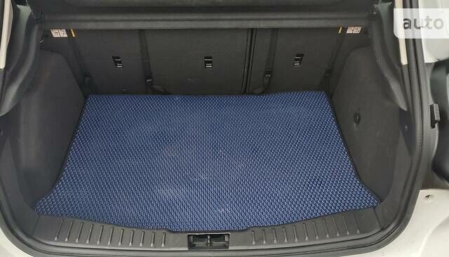 Білий Форд Фокус, об'ємом двигуна 2 л та пробігом 188 тис. км за 7900 $, фото 24 на Automoto.ua