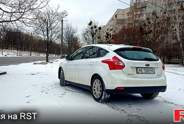 Белый Форд Фокус, объемом двигателя 1 л и пробегом 14400 тыс. км за 7200 $, фото 3 на Automoto.ua