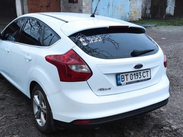Білий Форд Фокус, об'ємом двигуна 1.6 л та пробігом 208 тис. км за 7600 $, фото 4 на Automoto.ua