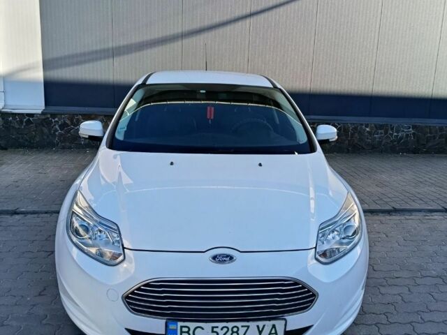 Белый Форд Фокус, объемом двигателя 0 л и пробегом 88 тыс. км за 7500 $, фото 4 на Automoto.ua