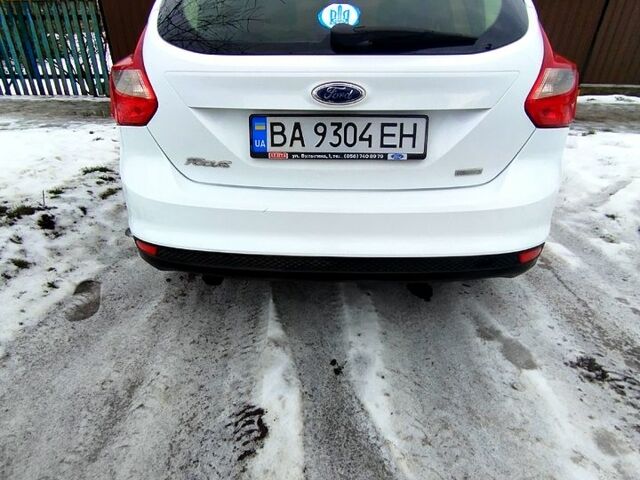 Білий Форд Фокус, об'ємом двигуна 1 л та пробігом 14600 тис. км за 6100 $, фото 2 на Automoto.ua