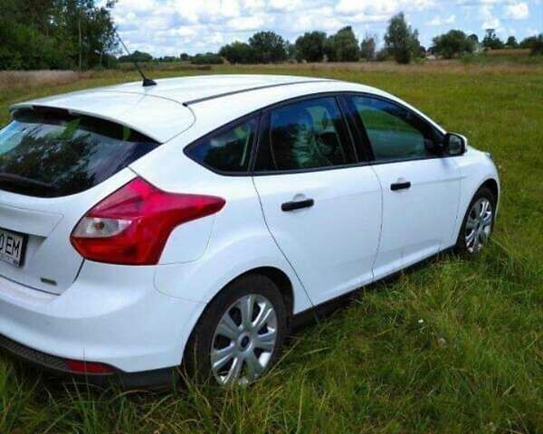 Білий Форд Фокус, об'ємом двигуна 1 л та пробігом 70 тис. км за 9500 $, фото 13 на Automoto.ua
