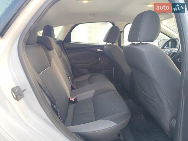 Білий Форд Фокус, об'ємом двигуна 2 л та пробігом 163 тис. км за 8500 $, фото 17 на Automoto.ua