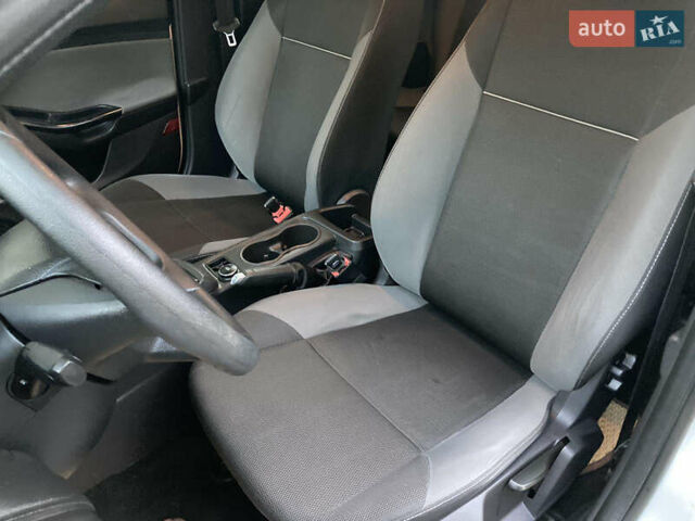 Форд Фокус 2014 в Одессе на Automoto.ua Белый Форд Фокус, объемом двигателя 1 л и пробегом 111 тыс. км за 4999 $, фото 21 на Automoto.ua