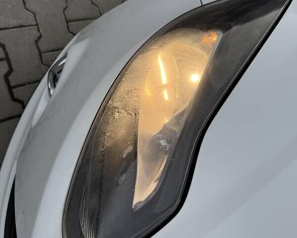 Белый Форд Фокус, объемом двигателя 1 л и пробегом 163 тыс. км за 5900 $, фото 11 на Automoto.ua