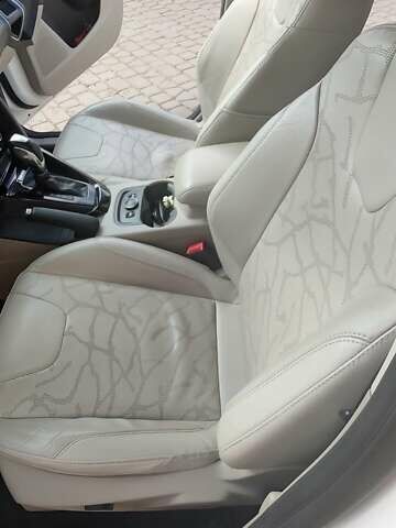 Белый Форд Фокус, объемом двигателя 0 л и пробегом 135 тыс. км за 7700 $, фото 11 на Automoto.ua