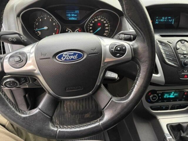 Білий Форд Фокус, об'ємом двигуна 1 л та пробігом 165 тис. км за 5500 $, фото 1 на Automoto.ua