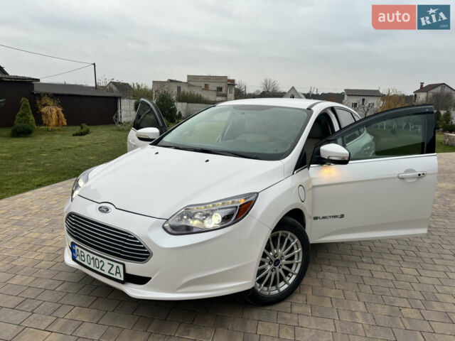 Білий Форд Фокус, об'ємом двигуна 0 л та пробігом 99 тис. км за 8400 $, фото 1 на Automoto.ua