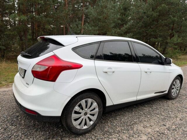 Білий Форд Фокус, об'ємом двигуна 1 л та пробігом 185 тис. км за 5451 $, фото 6 на Automoto.ua