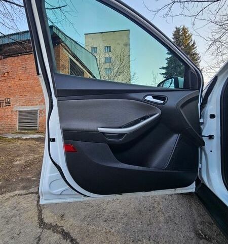 Білий Форд Фокус, об'ємом двигуна 1.6 л та пробігом 98 тис. км за 6900 $, фото 25 на Automoto.ua