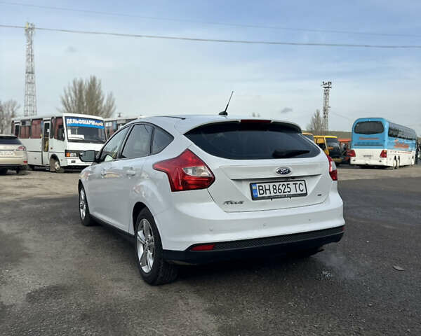Белый Форд Фокус, объемом двигателя 2 л и пробегом 115 тыс. км за 7499 $, фото 1 на Automoto.ua