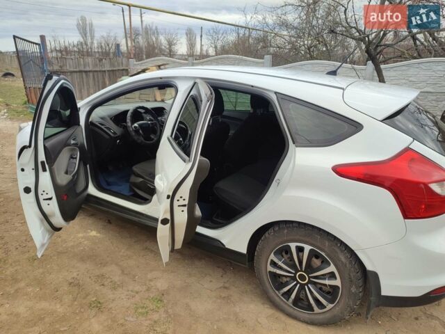 Білий Форд Фокус, об'ємом двигуна 1 л та пробігом 186 тис. км за 7700 $, фото 3 на Automoto.ua