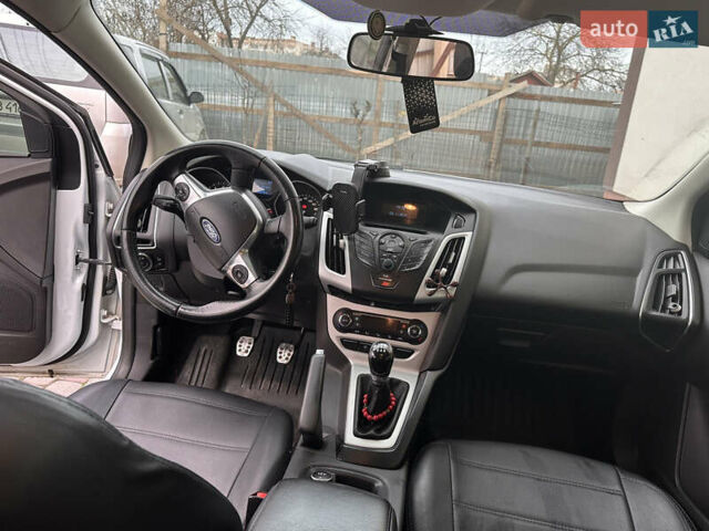 Білий Форд Фокус, об'ємом двигуна 1 л та пробігом 126 тис. км за 4999 $, фото 5 на Automoto.ua