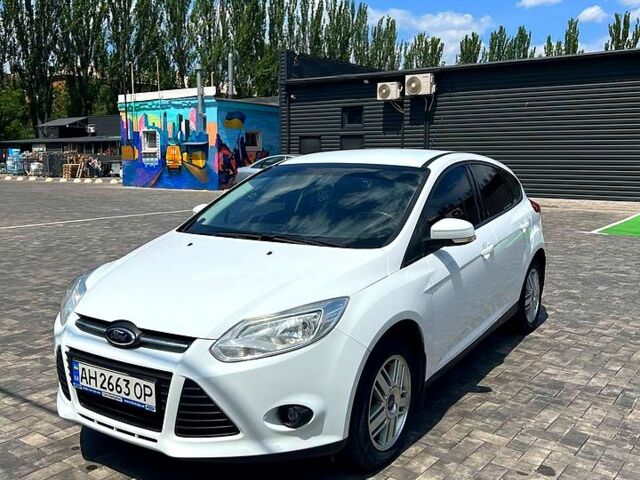 Белый Форд Фокус, объемом двигателя 1 л и пробегом 85 тыс. км за 6199 $, фото 3 на Automoto.ua