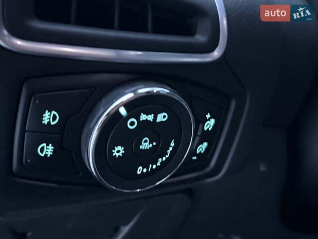 Білий Форд Фокус, об'ємом двигуна 1 л та пробігом 55 тис. км за 7900 $, фото 16 на Automoto.ua