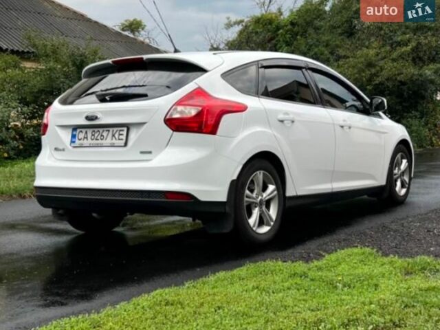 Белый Форд Фокус, объемом двигателя 1 л и пробегом 147 тыс. км за 6500 $, фото 5 на Automoto.ua