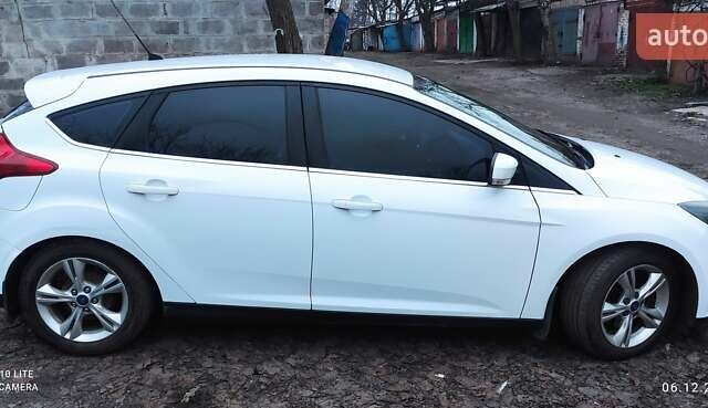 Білий Форд Фокус, об'ємом двигуна 1.6 л та пробігом 212 тис. км за 7000 $, фото 2 на Automoto.ua