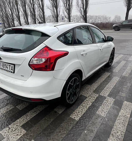 Белый Форд Фокус, объемом двигателя 2 л и пробегом 212 тыс. км за 8000 $, фото 4 на Automoto.ua