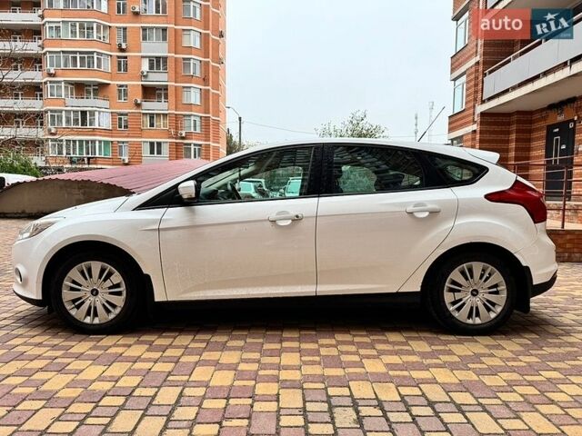 Белый Форд Фокус, объемом двигателя 1 л и пробегом 114 тыс. км за 7800 $, фото 7 на Automoto.ua
