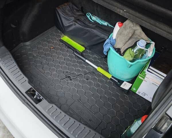 Белый Форд Фокус, объемом двигателя 1 л и пробегом 147 тыс. км за 6100 $, фото 43 на Automoto.ua