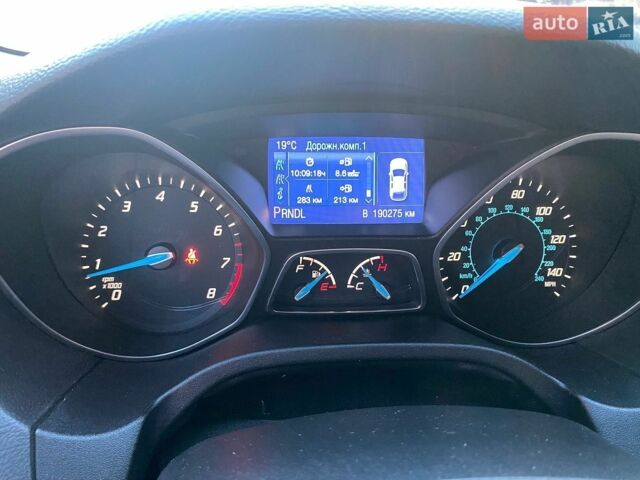 Білий Форд Фокус, об'ємом двигуна 2 л та пробігом 190 тис. км за 7100 $, фото 5 на Automoto.ua