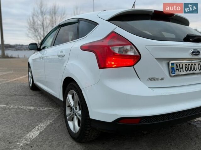 Білий Форд Фокус, об'ємом двигуна 1 л та пробігом 55 тис. км за 6900 $, фото 42 на Automoto.ua