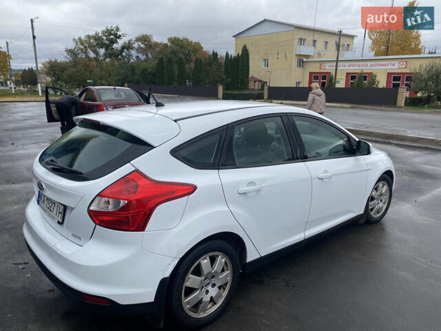 Белый Форд Фокус, объемом двигателя 1 л и пробегом 115 тыс. км за 8000 $, фото 4 на Automoto.ua