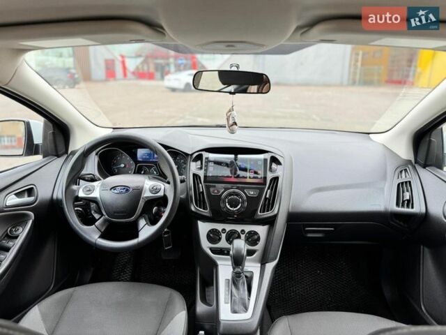 Белый Форд Фокус, объемом двигателя 2 л и пробегом 177 тыс. км за 7700 $, фото 7 на Automoto.ua